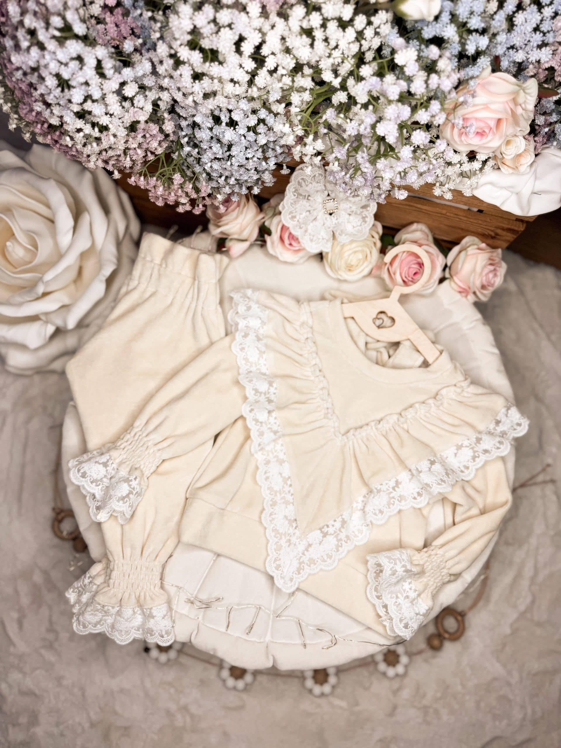 Elegancki komplet welurowy Vanilla
